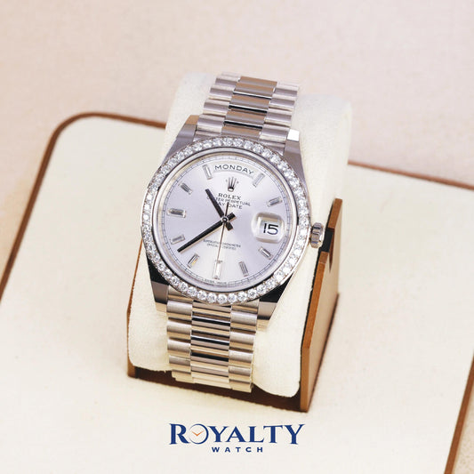 Day-Date(デイデイト) 40 | オイスター、40 mm、ホワイトゴールド、ダイヤモンド リファレンス 228349RBR-0001