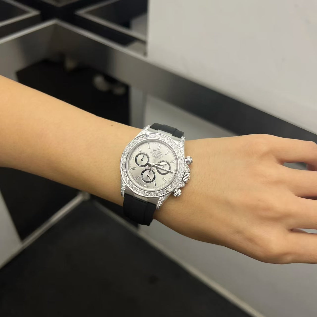 コスモグラフ デイトナ | オイスター、40 mm、ホワイトゴールド、ダイヤモンド  リファレンス 126539TBR