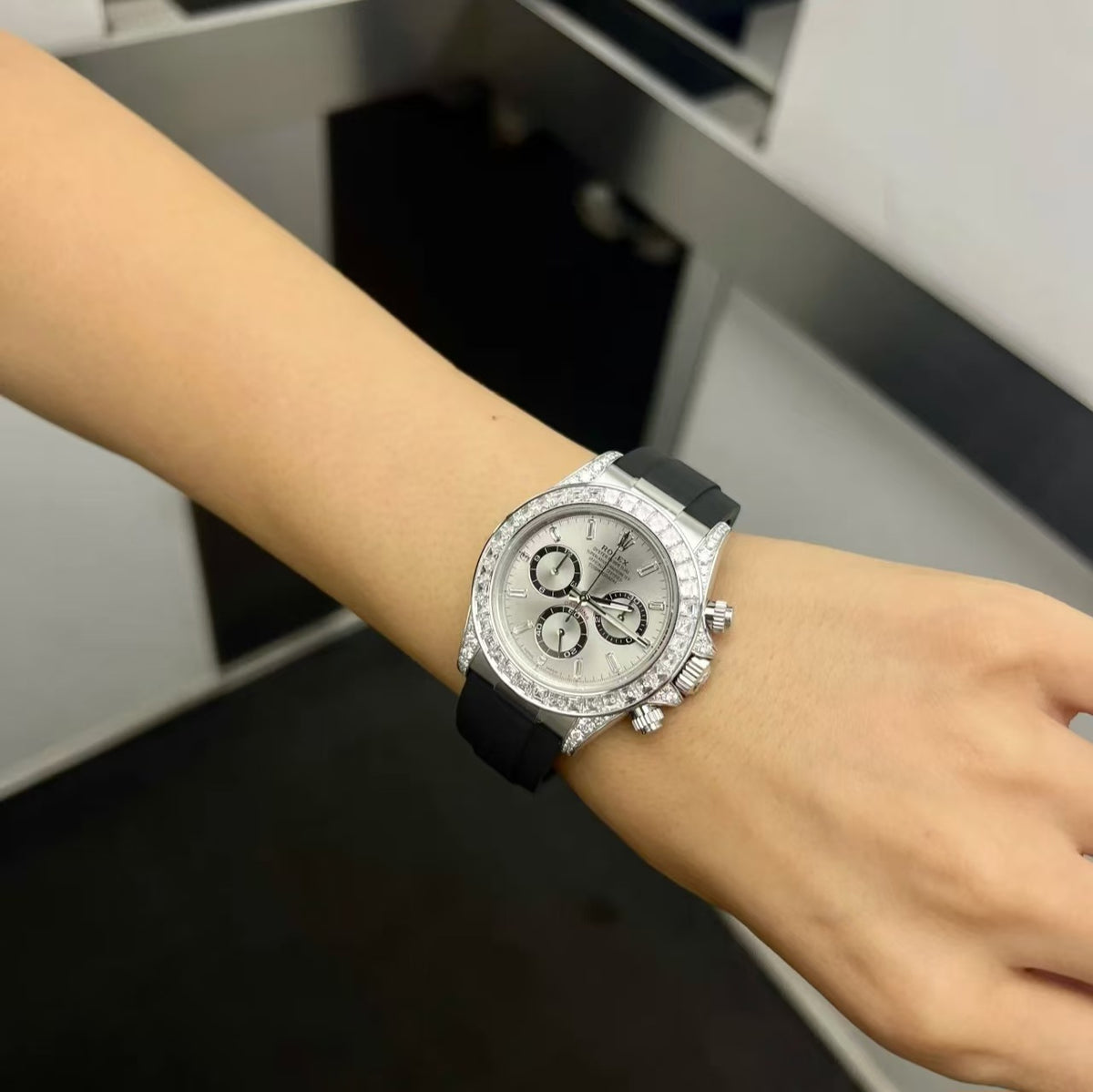 コスモグラフ デイトナ | オイスター、40 mm、ホワイトゴールド、ダイヤモンド  リファレンス 126539TBR
