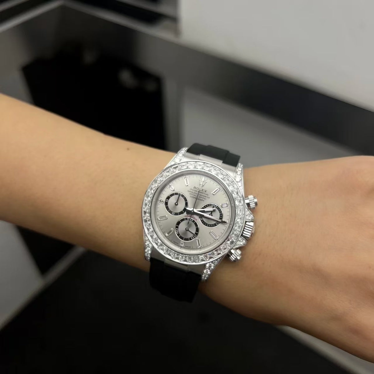 コスモグラフ デイトナ | オイスター、40 mm、ホワイトゴールド、ダイヤモンド  リファレンス 126539TBR