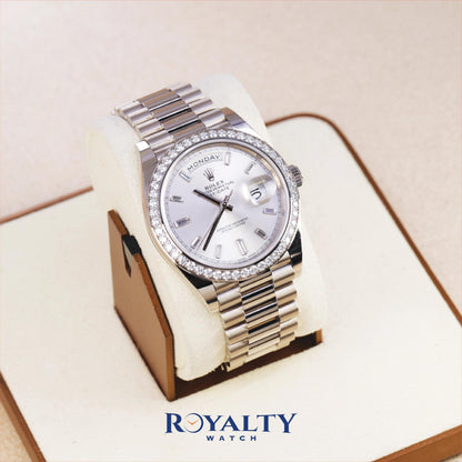 Day-Date（デイデイト） 40 | オイスター、40 mm、ホワイトゴールド、ダイヤモンド  リファレンス 228349RBR-0001
