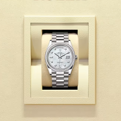 デイデイト 36 | オイスター、36 mm、ホワイトゴールド、ダイヤモンド  リファレンス 128399TBR-0003