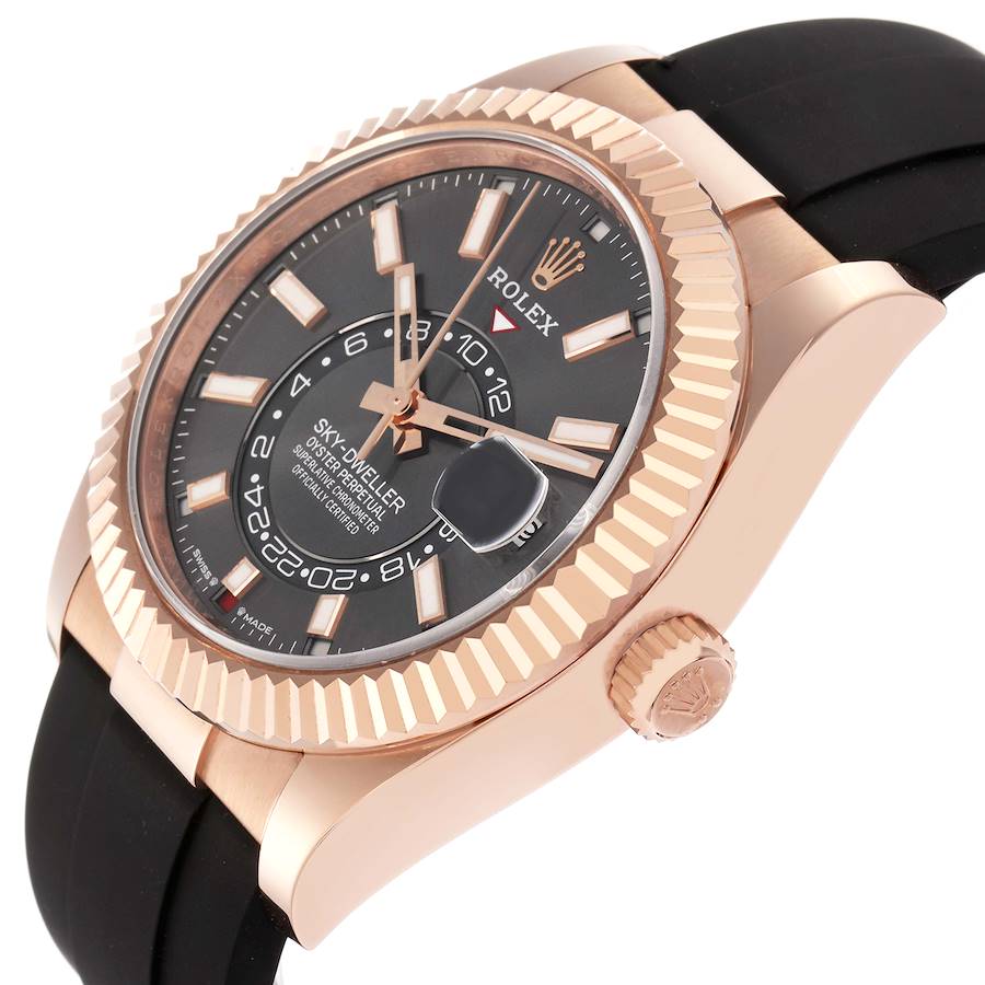 ロレックス スカイドゥエラー  オイスター、42 mm、エバーローズゴールド  リファレンス m336235-0004
